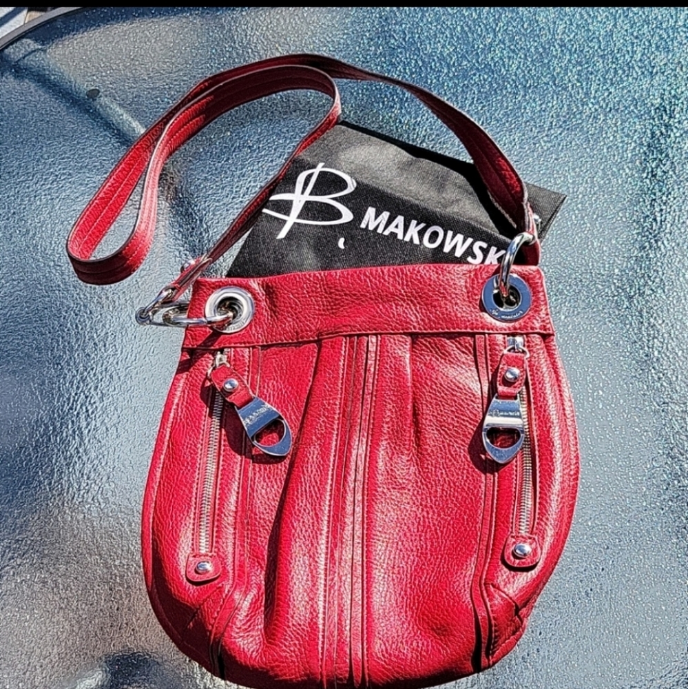 NWOT Makowsky Pocketbook Pebbled Red Leather Shoulder/Crossbody Bag